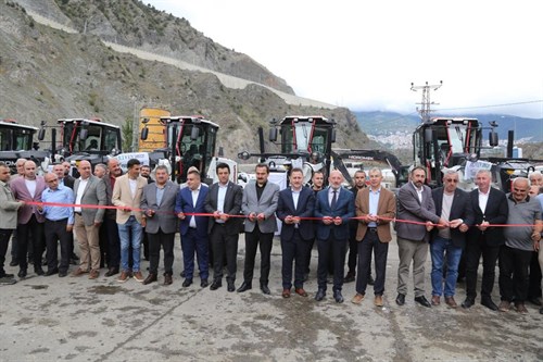 Artvin İl Özel İdaresi Makine Parkına 12 Yeni İş Makinesi Kazandırıldı