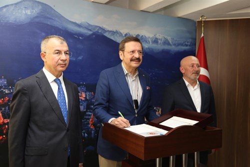 Türkiye Odalar ve Borsalar Birliği (TOBB) Başkanı M. Rifat HİSARCIKLIOĞLU, Valimiz Yılmaz DORUK’u ziyaret etti.