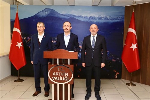 Ticaret Bakanı Mehmet MUŞ çeşitli ziyaretler ve incelemelerde bulunmak üzere Artvin'e geldi