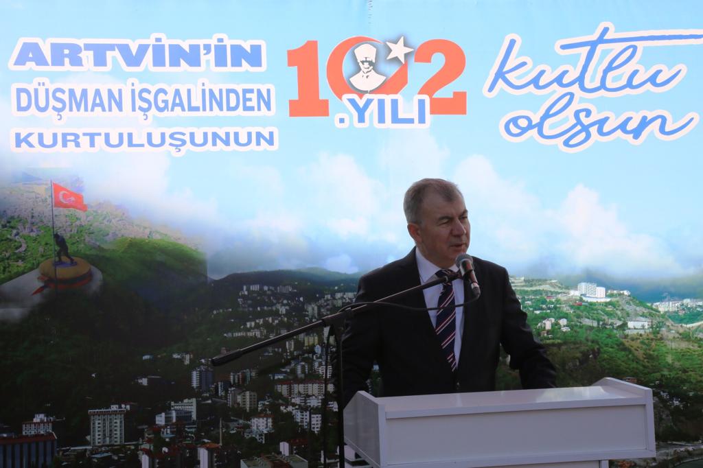 Artvin'in Düşman İşgalinden Kurtuluşunun 102. Yıl Dönümü Törenle Kutlandı