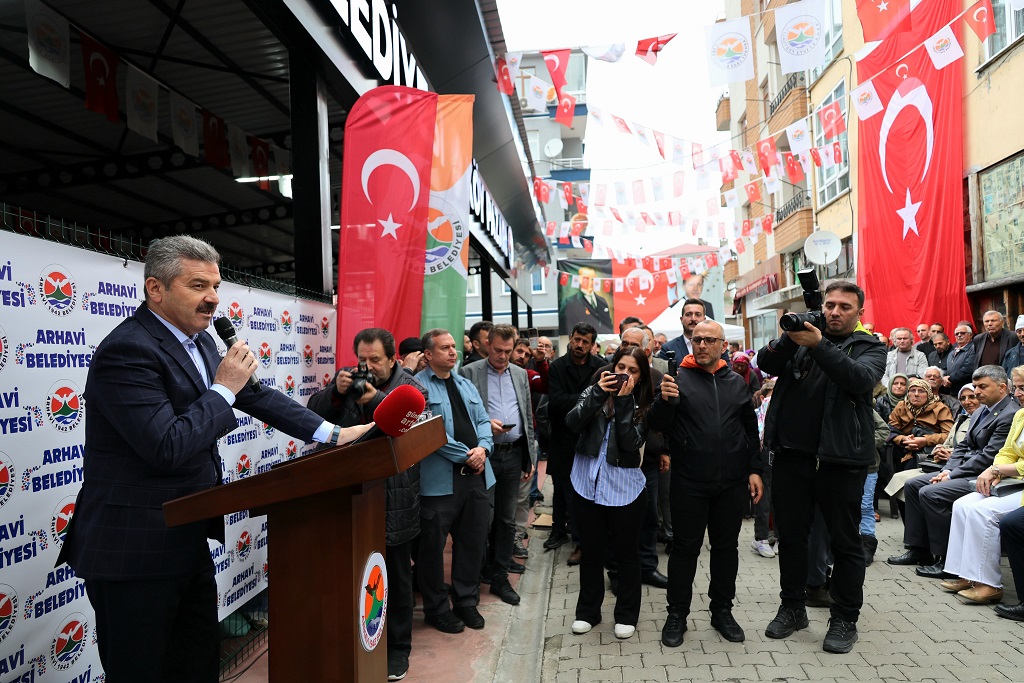 Valimiz Sayın Dr. Turan Ergün, Arhavi Köy Pazarı’nın Açılış Törenine Katıldı